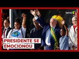 Lula sobe a rampa e recebe a faixa presidencial ao assumir presidência pela 3ª vez