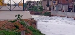 Espuma no Rio Marinho, Vila Velha, assusta moradores