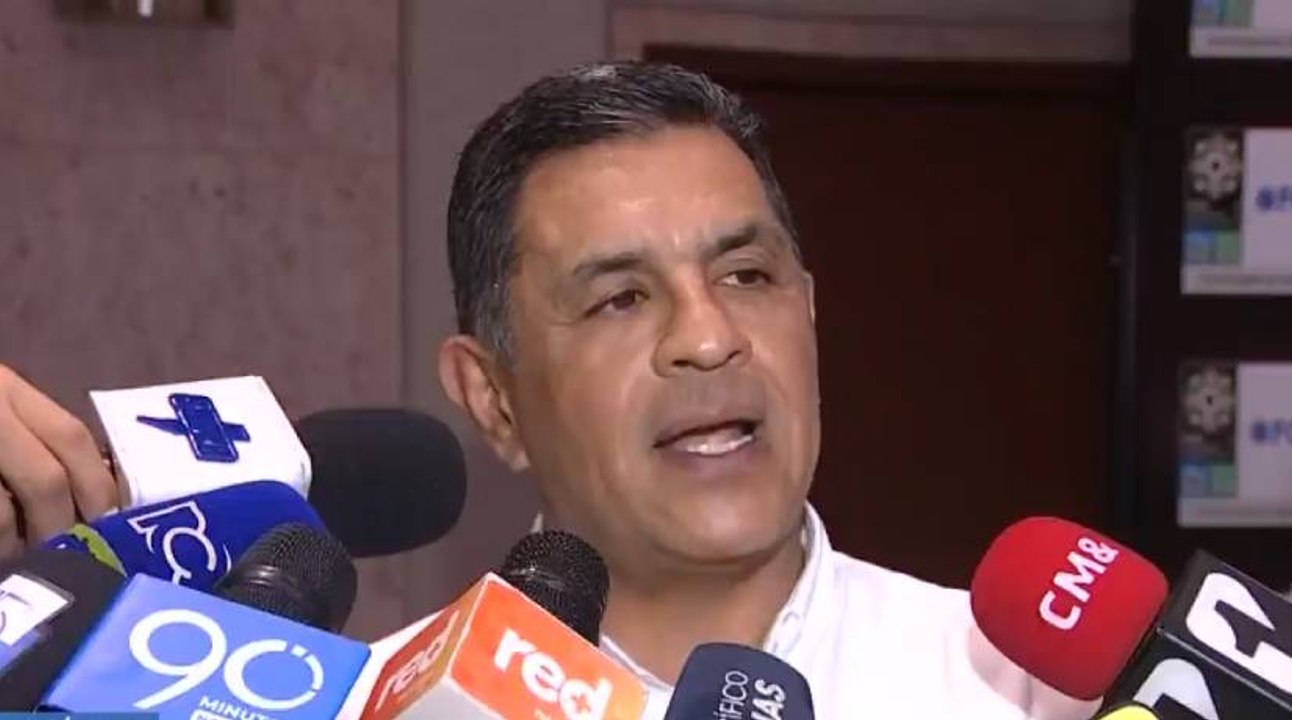 El alcalde de Cali habló de la presunta adjudicación irregular de contratos a un familiar