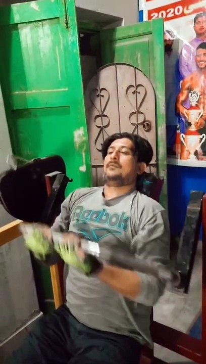 Chest exercise 3 pull over machine
