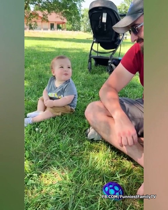 Funniest Baby React To Daddy Beatbox