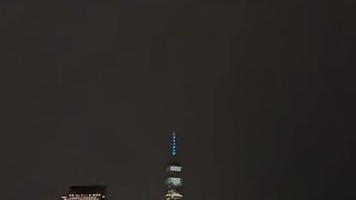 Thunderbolt striking NYC’s World Trade Center caught on camera