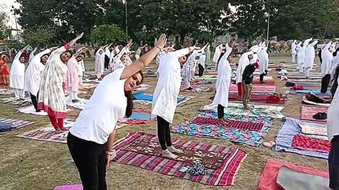 जबलपुर विजय नगर में योग प्रशिक्षण शिविर का आयोजन
