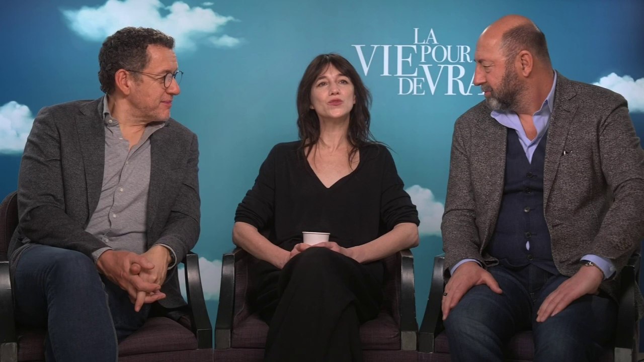 Charlotte Gainsbourg se dit "très heureuse et très nerveuse" avant l'ouverture au public de la maison de son père à Paris