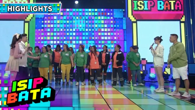 The It's Showtime family enjoys chatting with the street sweepers | Isip Bata