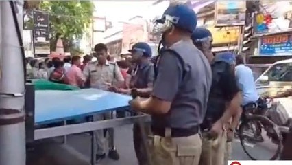 হুগলি: অনুমতি নেই শ্রীরামপুর বটতলায় সুকান্ত মজুমদারের ধর্না মঞ্চ খুলে দিল পুলিশ