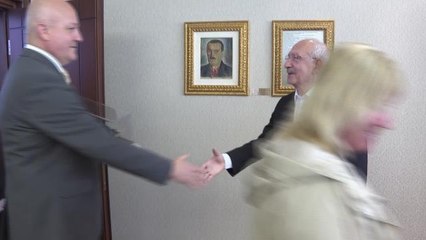 Cumhurbaşkanı Adayı Kılıçdaroğlu, Katledilen Dört Kadının Aileleri ile Bir Araya Geldi