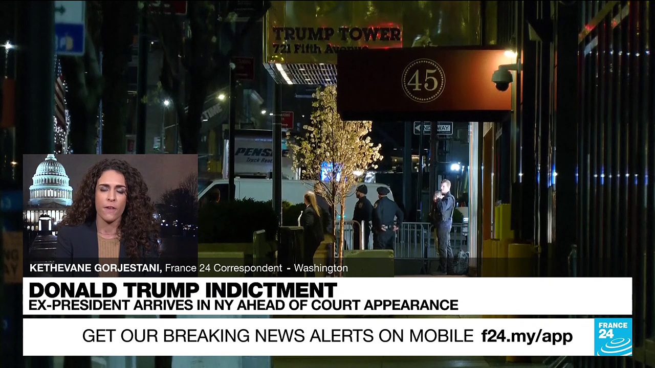 ⁣Donald Trump indictment: Ex-President arrives in NY ahead of court apperance
