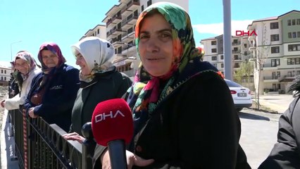 Suya gömülen ilçeye son bakış: "Burada geçmiş 40 yılımıza bakıyorum"