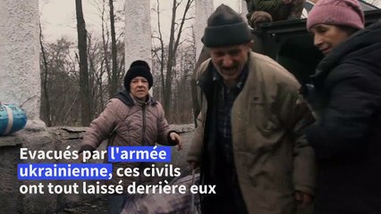 Ukraine: la fuite des derniers habitants de Bakhmout