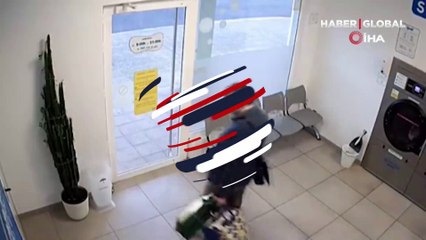 Çamaşır makinesi bomba gibi patladı, saniyelerle böyle kurtuldu