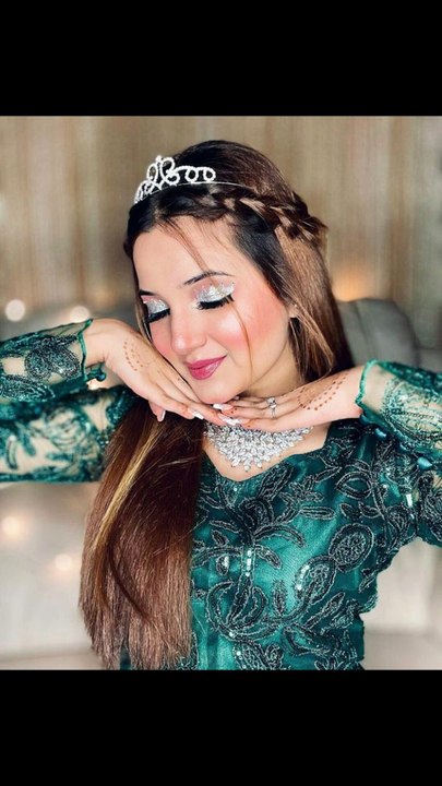 "Rabeeka: Behind the Screens - An Exclusive Look at the Life of a TikTok Star