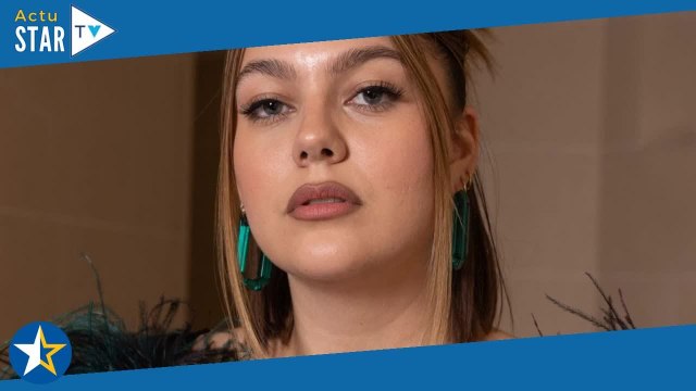 Louane dévoile sa nouvelle couleur de cheveux, et ne lâche pas la dernière tendance capillaire !