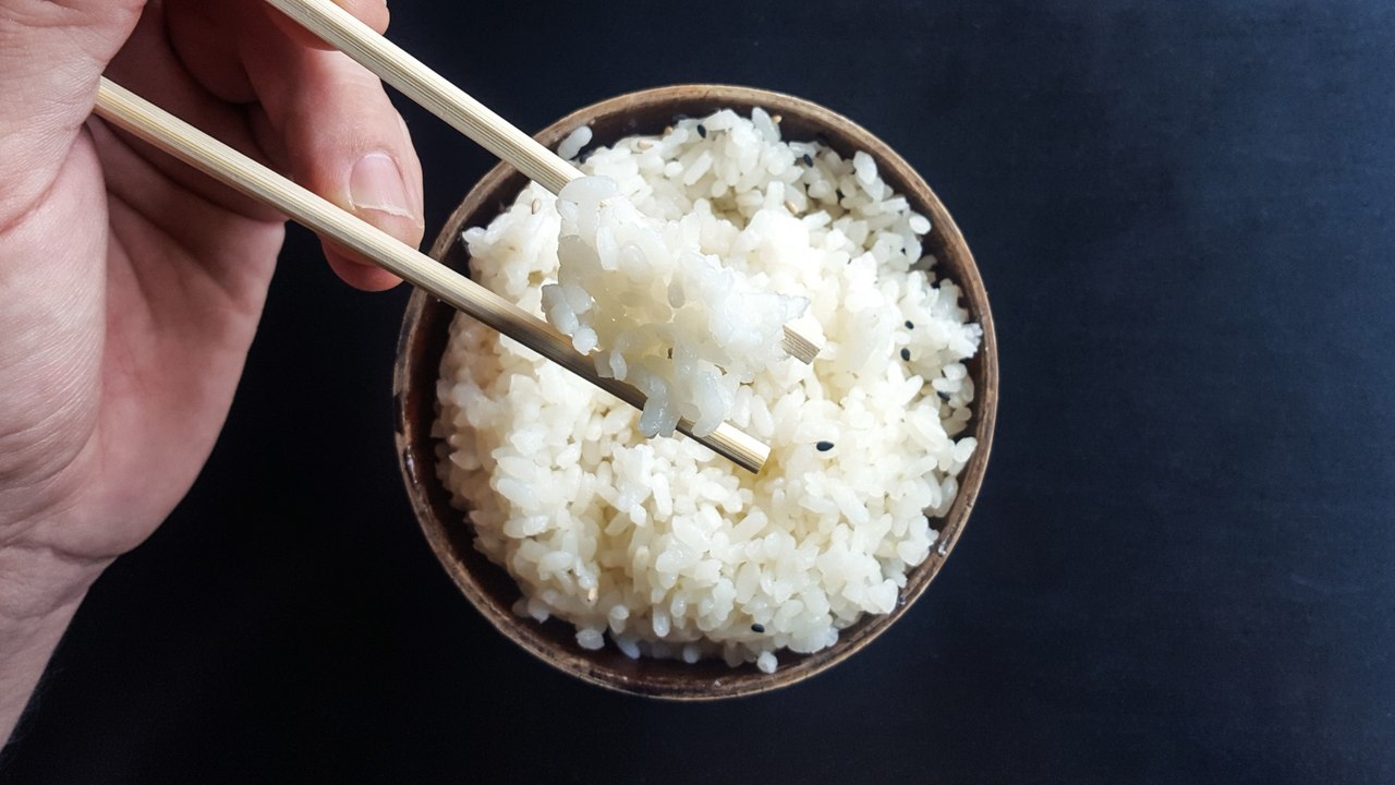 Eating leftover rice could give you food poisoning, here's how often