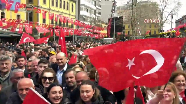 70 yaşındaki yurttaş elindeki soğanla tepki gösterdi