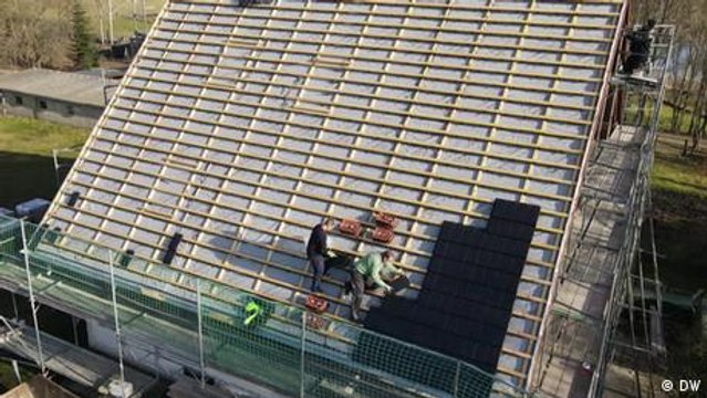 Sunny roofs – Tiles with solar modules