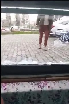 Komünistlerden Kur'an kursu binasına çirkin saldırı! Hakaretler yağdırıp camlarını kırdı