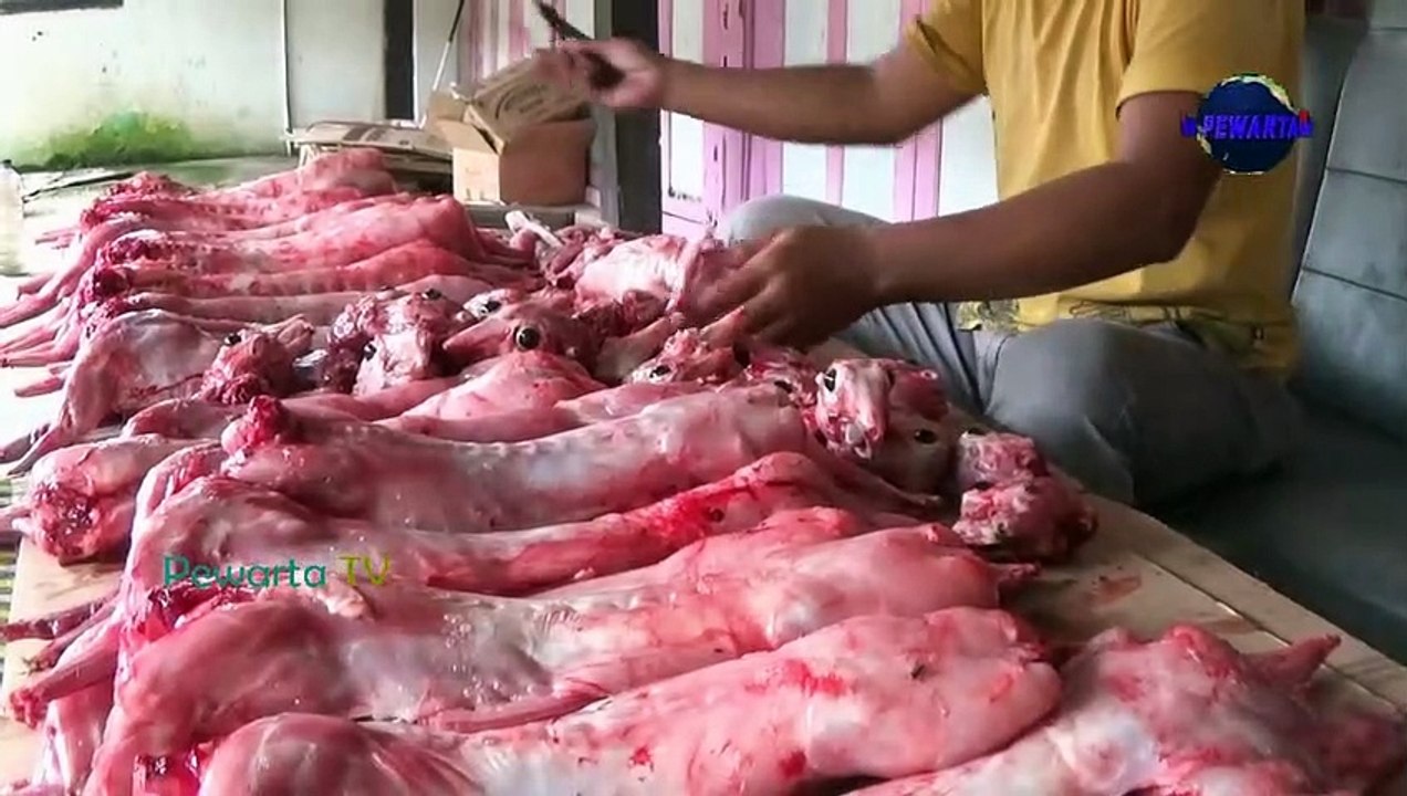 Jelang Lebaran Kuliner Panggang Kelinci Naik Omset