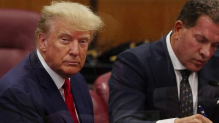 قاضي مانهاتن يوجه 34 اتهاما للرئيس السابق ترمب