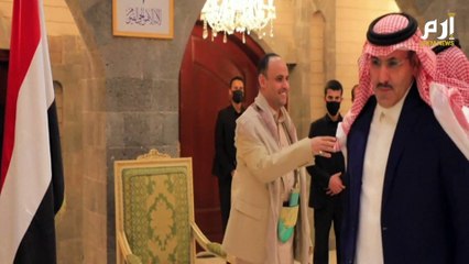 قيادي حوثي يستقبل وفدي السعودية وعمان في صنعاء