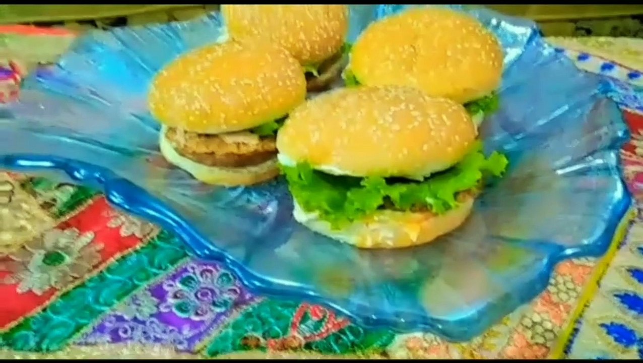 chicken burger made by me/tasty chicken burger/ professional chicken burger/how to make a chicken burger/let's make chicken burgers