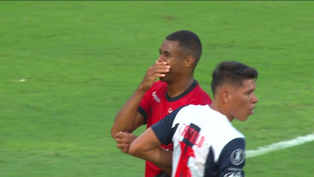 Alianza Lima v Atletico Paranaense
