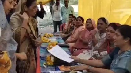 गोटेगांव: शराब दुकान हटाने की उठी मांग, ग्नामीणों ने जिला प्रभारी को सौंपा ज्ञापन