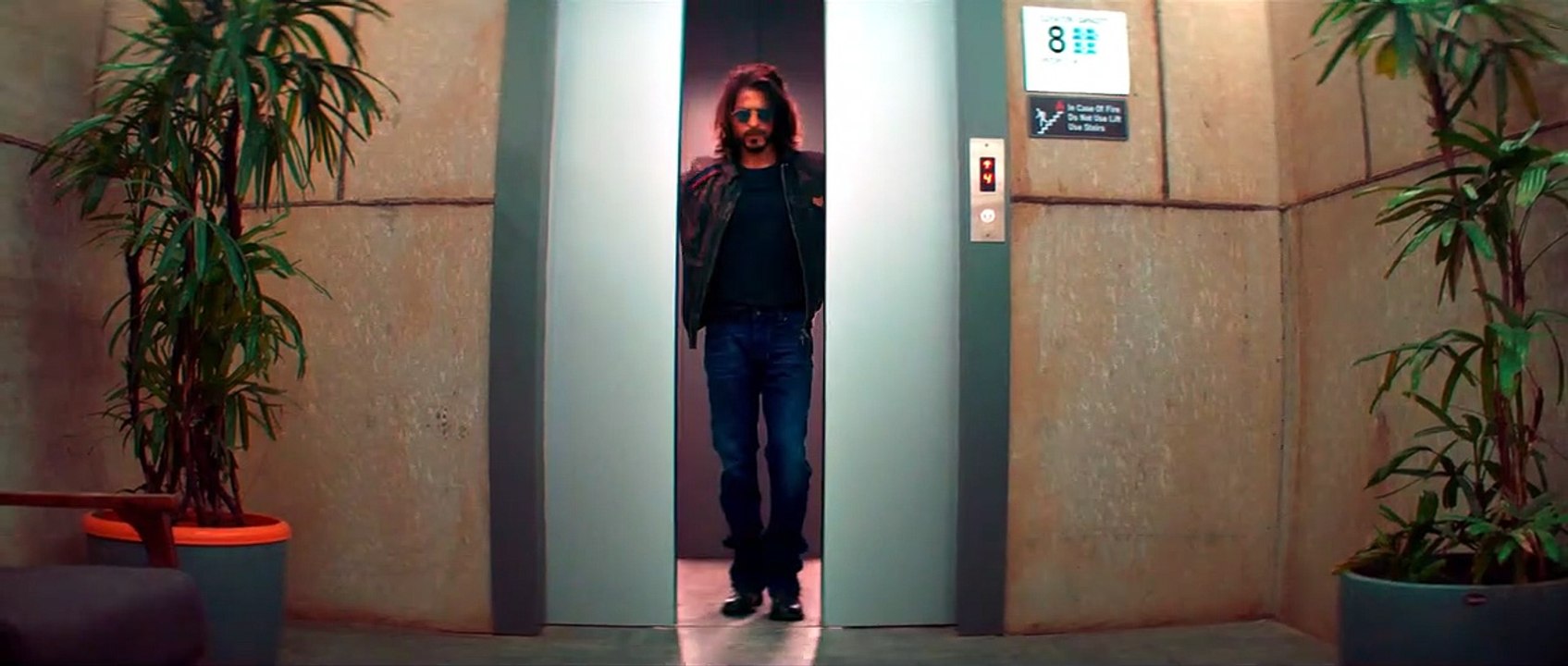 SRK Dashing Entry
