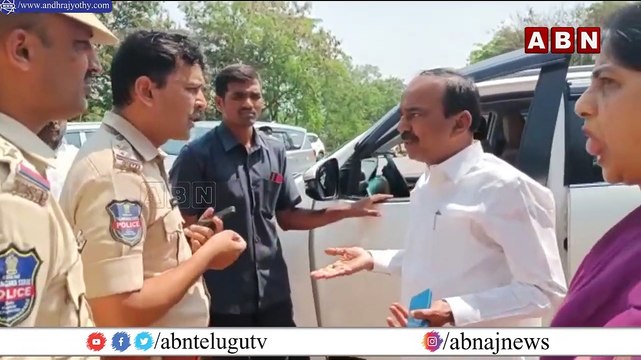 తమాషా చేస్తున్నారా.. ఏందీ మీ కథ పోలీసులను ఓ రేంజ్ తిట్టిన ఈటల __ Etela Rajender _ _ ABN