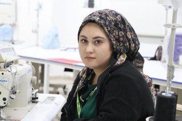 DEPREMZEDELER, VAN'DAKİ TEKSTİL FABRİKALARINDA İSTİHDAM EDİLİYOR