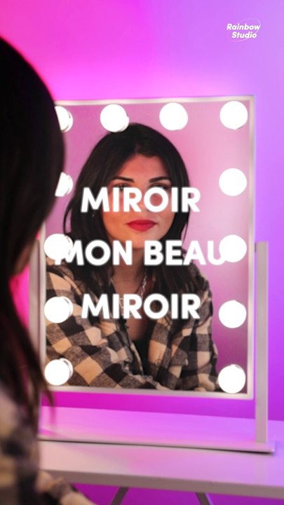 Miroir mon beau miroir -  Kim J. Lewin se confie sur l'acceptation de soi et ses complexes