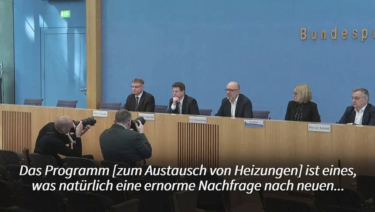 Wirtschaftsforscher sehen Habecks Heizungspläne skeptisch