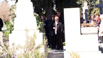 Lara Dibildos se reencuentra con su hijo Álvaro tras el fallecimiento de su madre