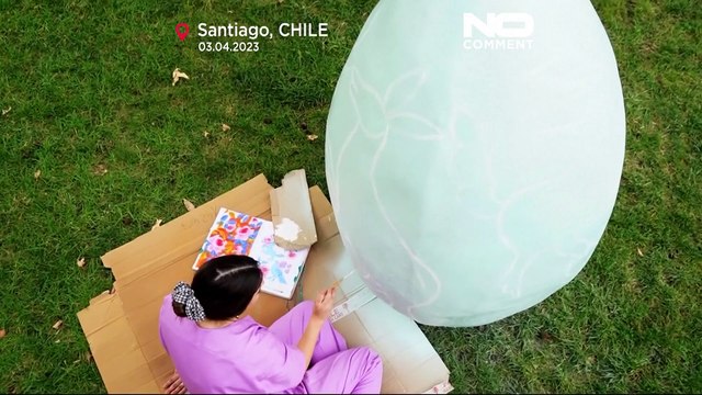 Раскраска яиц как искусство: в парке Сантьяго открылась выставка Цвета Пасхи