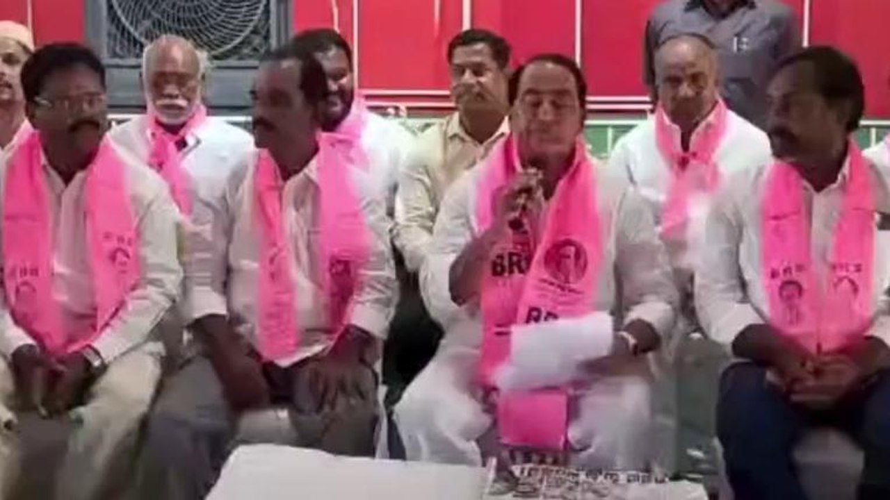 నిర్మల్: రాష్ట్ర ప్రభుత్వాన్ని బద్నాం చేయడానికి కేంద్రం కుట్ర