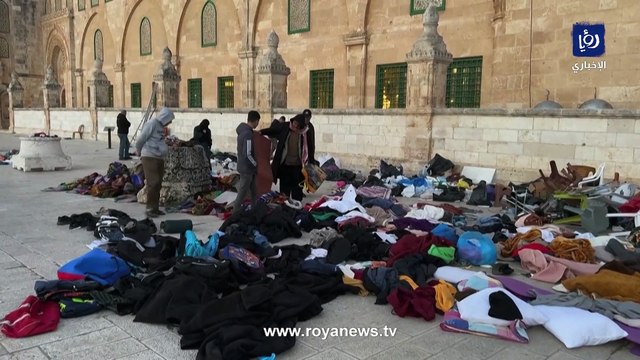 آثار الدمار الذي خلفه اقتحام الاحتلال للمسجد الأقصى