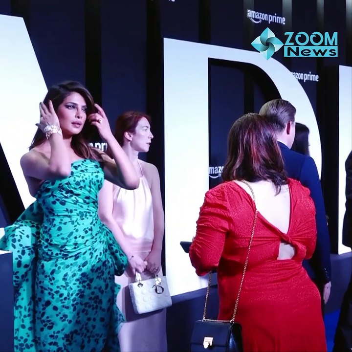 How Humble Is Richard Madden,How Long He Stayed For A Photo & Priyanka Chopra Adjusted Her Dress