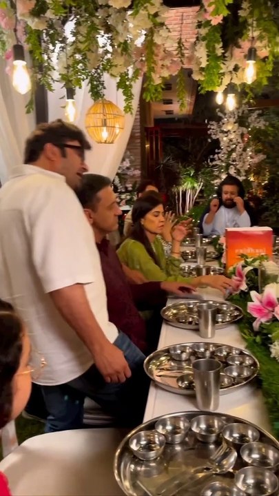 Chand Tara Cast Criticized For Doing Iftar in Indian Style Thaali .