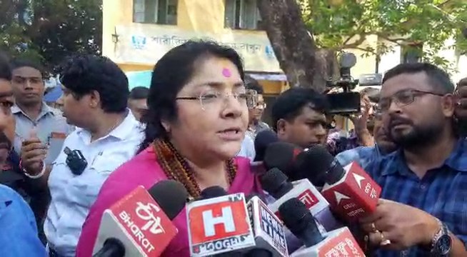 রিষড়াকাণ্ডে স্মারকলিপি জমা দিয়ে হিন্দুদের একজোট হওয়ার আহ্বান সাংসদ লকেটের | Oneindia Bengali