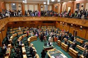 Yeni Zelanda'da eski Başbakan Ardern parlamentoya duygusal veda Ardern siyaseti bıraktı