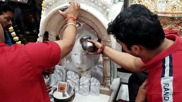 रामदूत अतुलित बल धामा, अंजनी पुत्र पवन सुत नामा