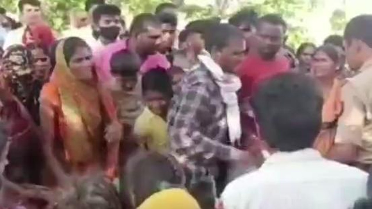 देवरिया: ट्रैक्टर ट्राली की चपेट में आने से महिला की हुई मौत, जांच में जुटी पुलिस