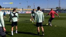 Pau Torres y Raúl Albiol se entrenan con el grupo en la vuelta al trabajo del Villarreal