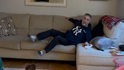 Daughter surprises her dad with an unexpected reunion after 3 months