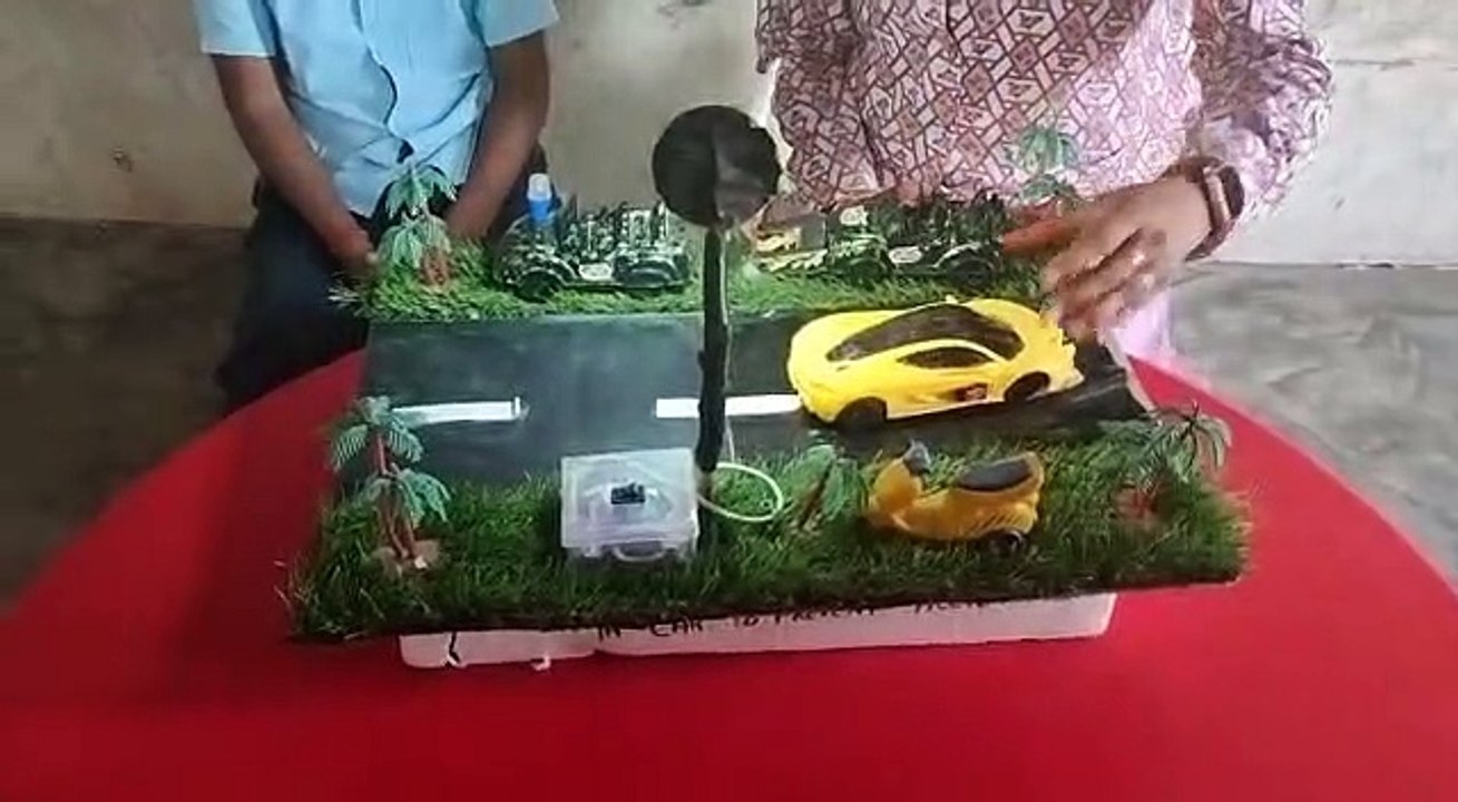 गाय की मौत ने किया प्रेरित, सड़क दुर्घटना रोकने...