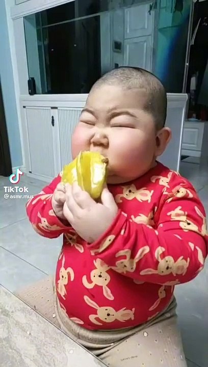 very cute babby