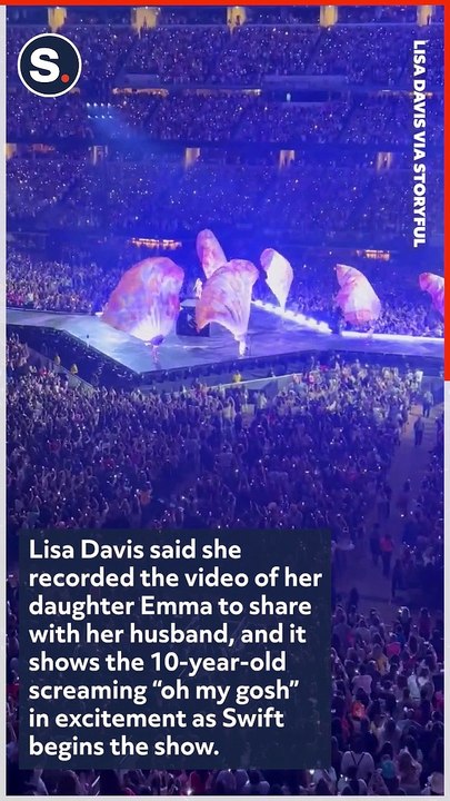 Young Taylor Swift Fan Overwhelmed as Star Takes to Stage