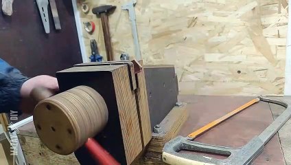 Crafting a Durable Knife from an Old File Using Traditional Methods