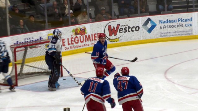 Début de la guerre entre le Blizzard d'Edmundston et les Western Capitals de Summerside