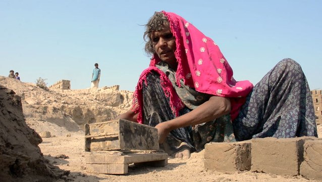 How millions are trapped in modern-day slavery at brick kilns in Pakistan